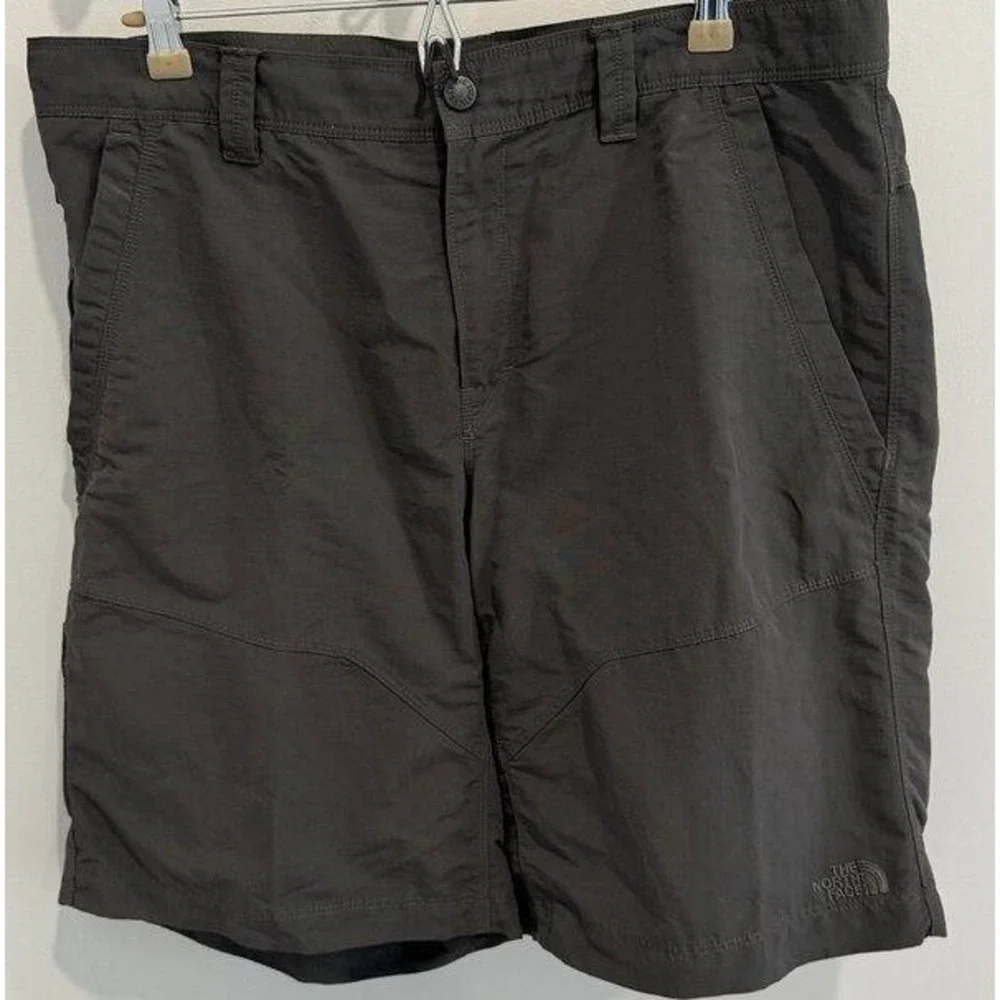 The North Face Mens Dark Gray Ripstop Shorts AXEZ Nylon Size 36